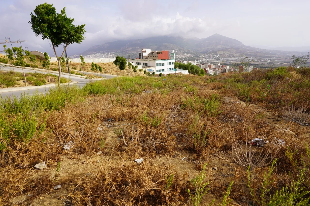 Un terrain à vendre dans la ville de Tétouan, équipé en eau et électricité 70 m²