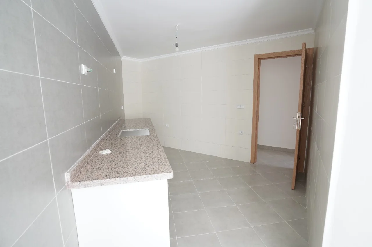 Appartement à vendre à tetouan avec un beau design 2 chambre salon 1èr étg 75 m²