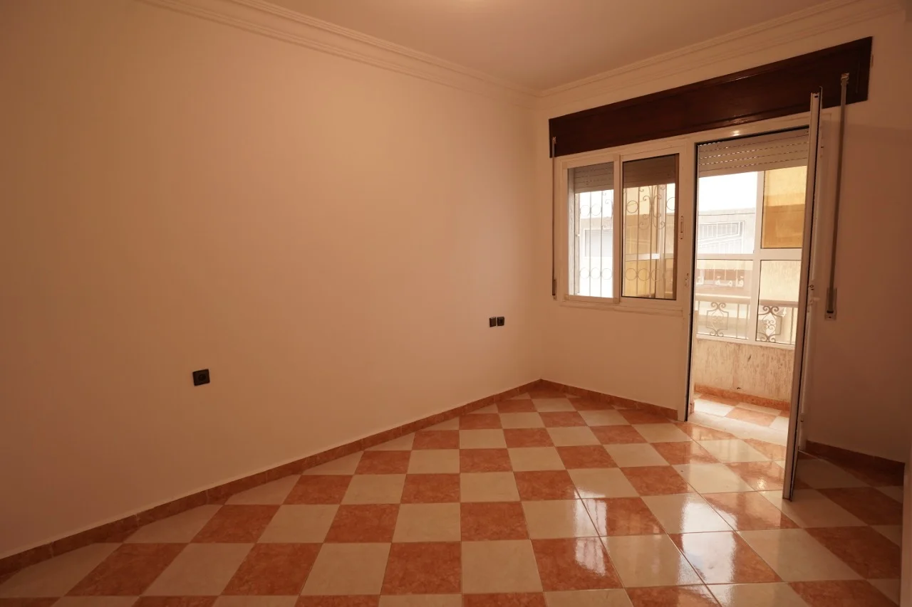 Excellent appartement à Tétouan, Royal Army Street, 1er étage, 67 mètres