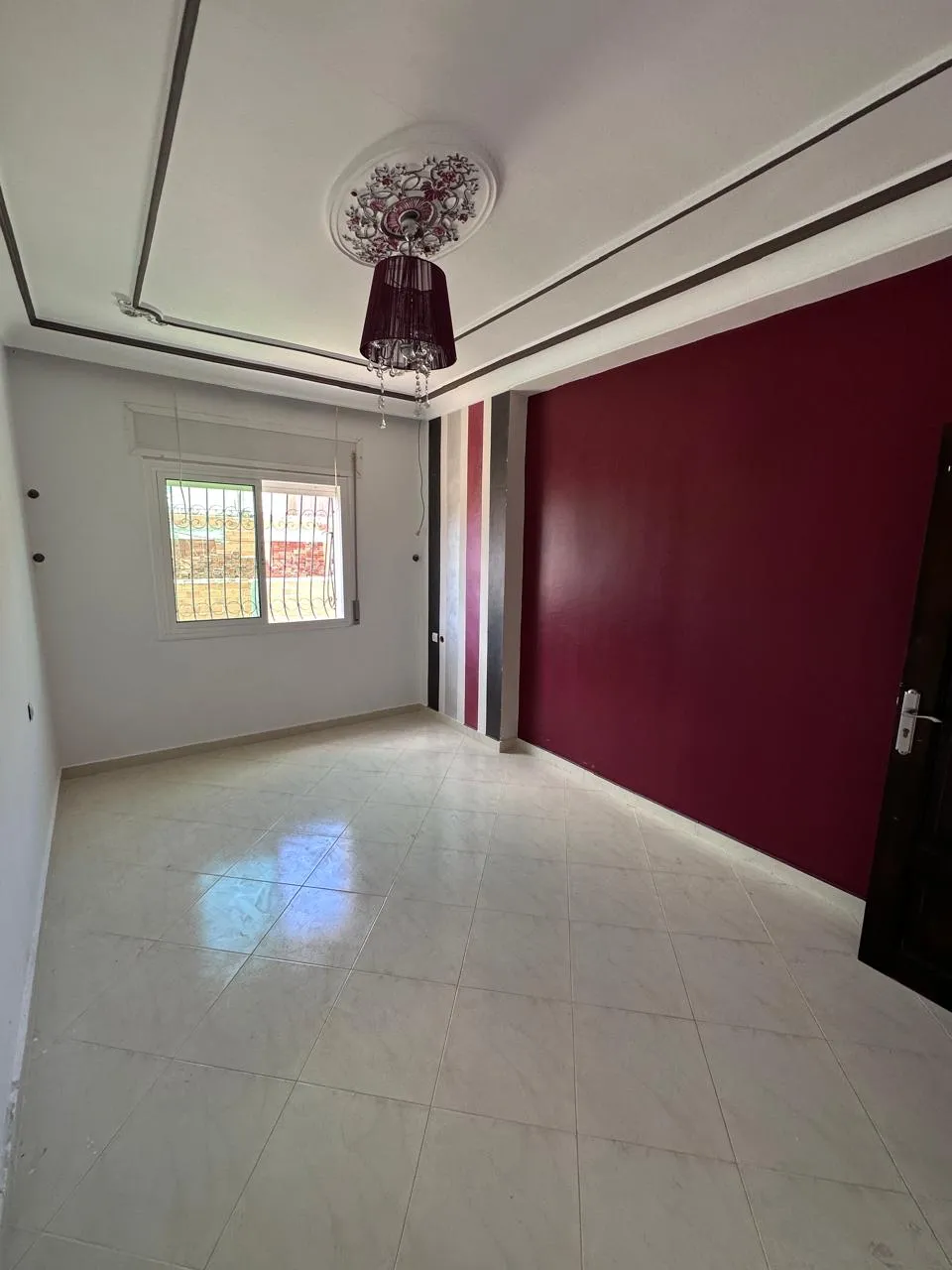 Charmant appartement à vendre à Tétouan  3e étage, 2 façades,  sans ascenseur