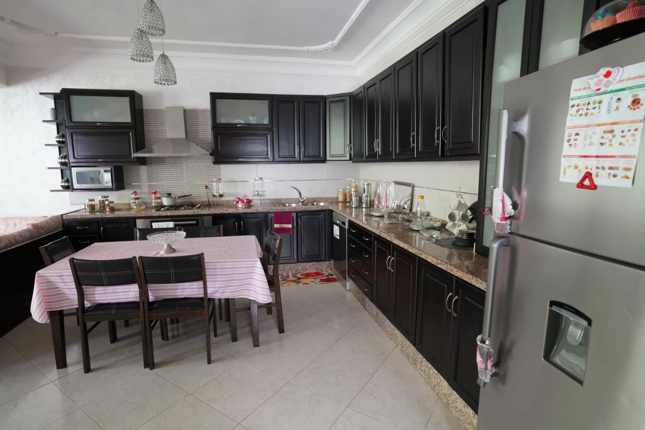 bel Appartement à vendre à Tetouan 2 Chambre 3 Salons grand Balcon 169 mètres