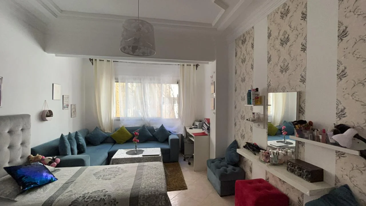 Bel appartement portefeuill à vendre à tetouan 3 chambre salon balcon 122 mètres 