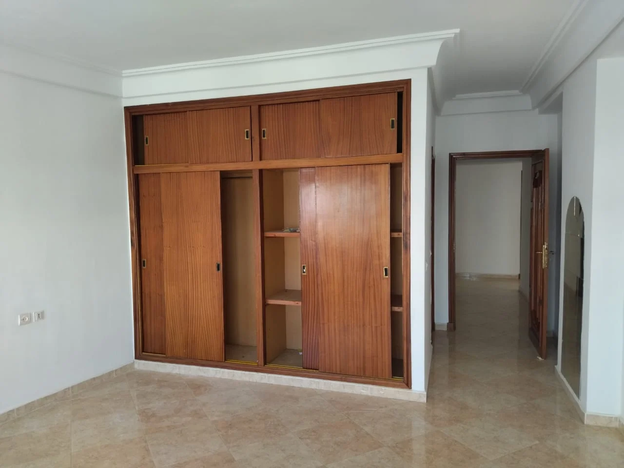 appartement de luxe A vendre au centre de Tétouan a72m 2 salon 3 chambre 8 étage