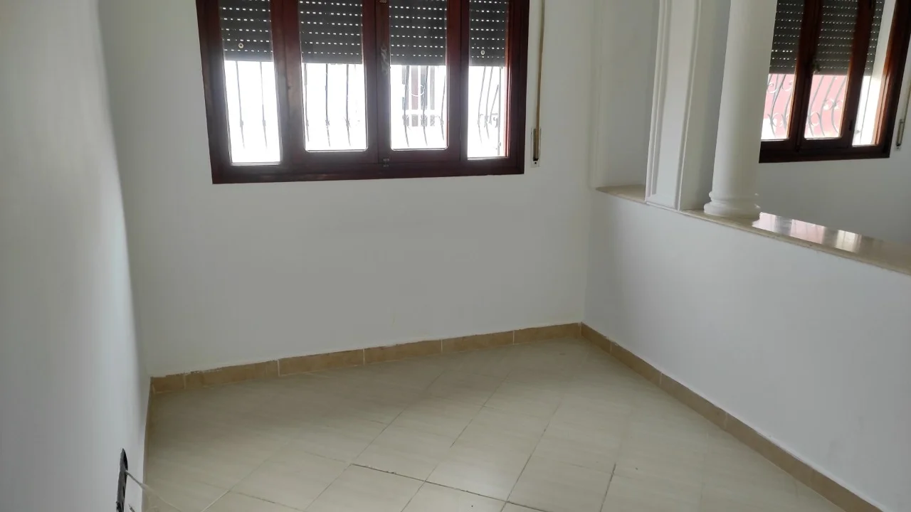 Appartement A vendre à Tétouan au centre ville 2 salon 2 chambre 85m² à 3 étage 