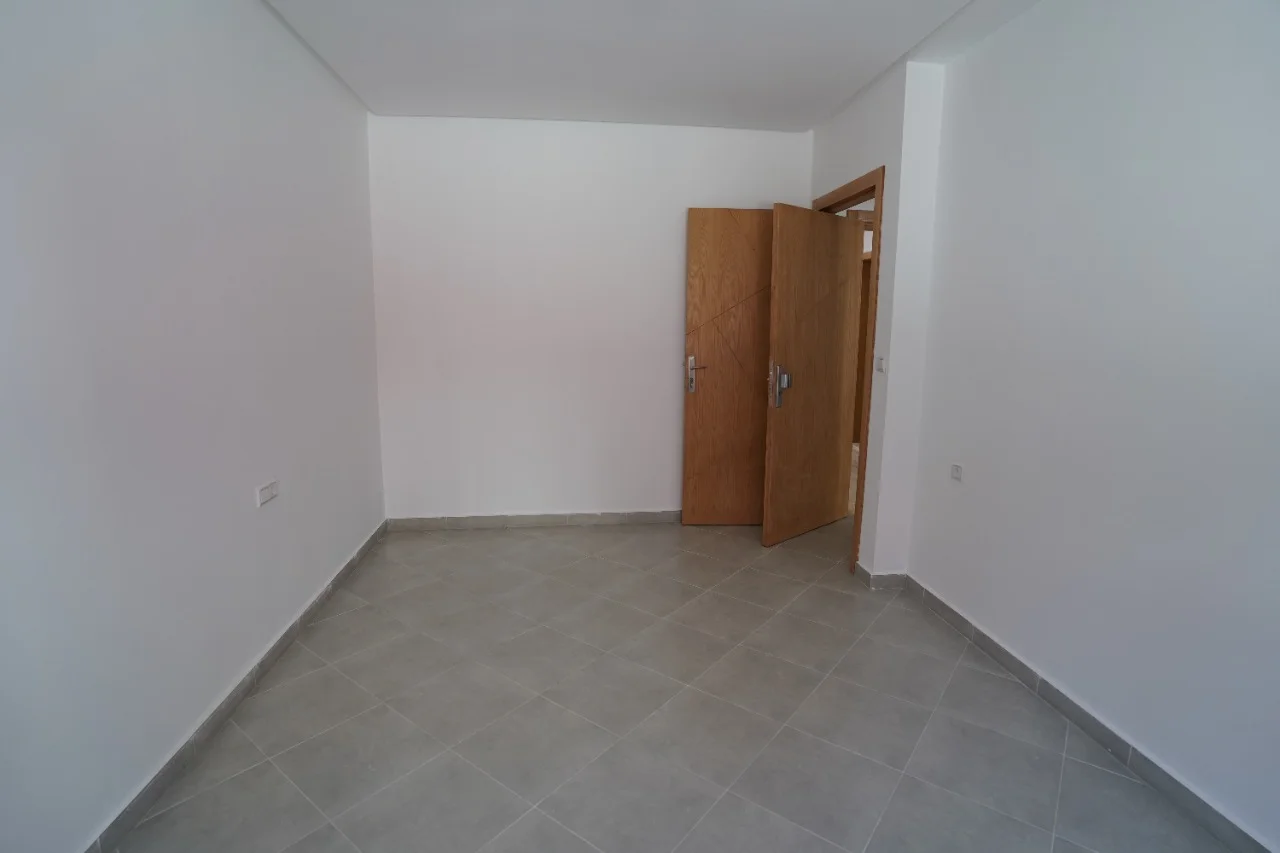 Appartement à vendre à tetouan avec un beau design 2 chambre salon 1èr étg 57 m²