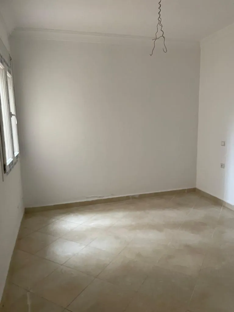 Appartement de luxe à louer près de Marjane Tétouan avec un design élégant.