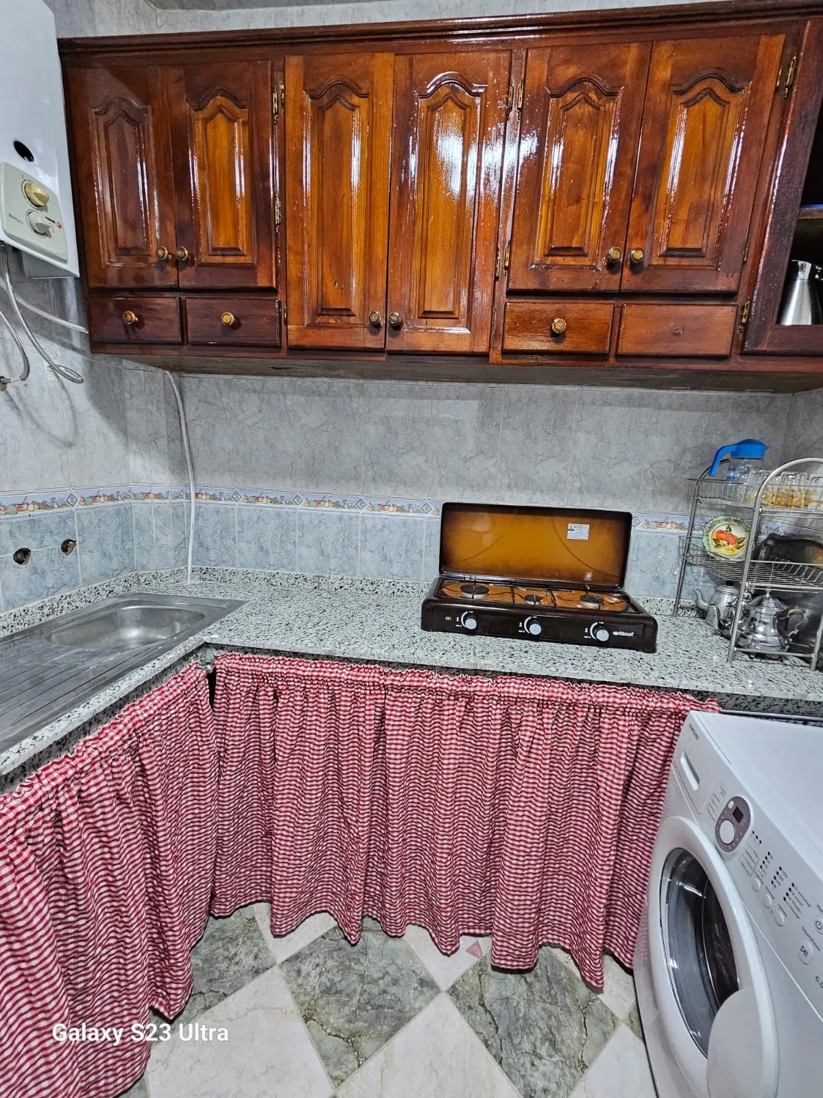 Appartement charmant à louer au cœur de la ville de Tétouan comprenant 4 chambre