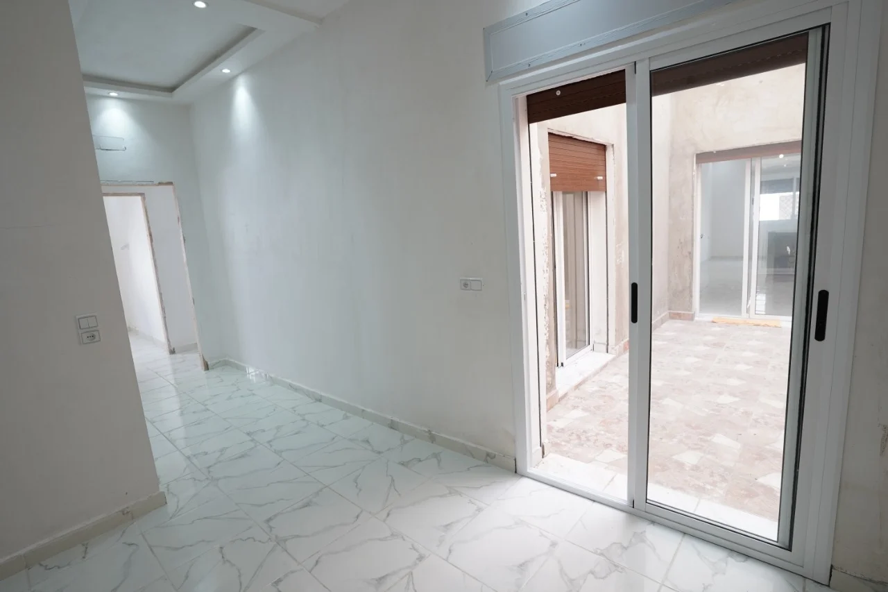 Appartement parfait à vendre à Tétouan 3 chambres 3 salons 155 mètres 1èr étage 