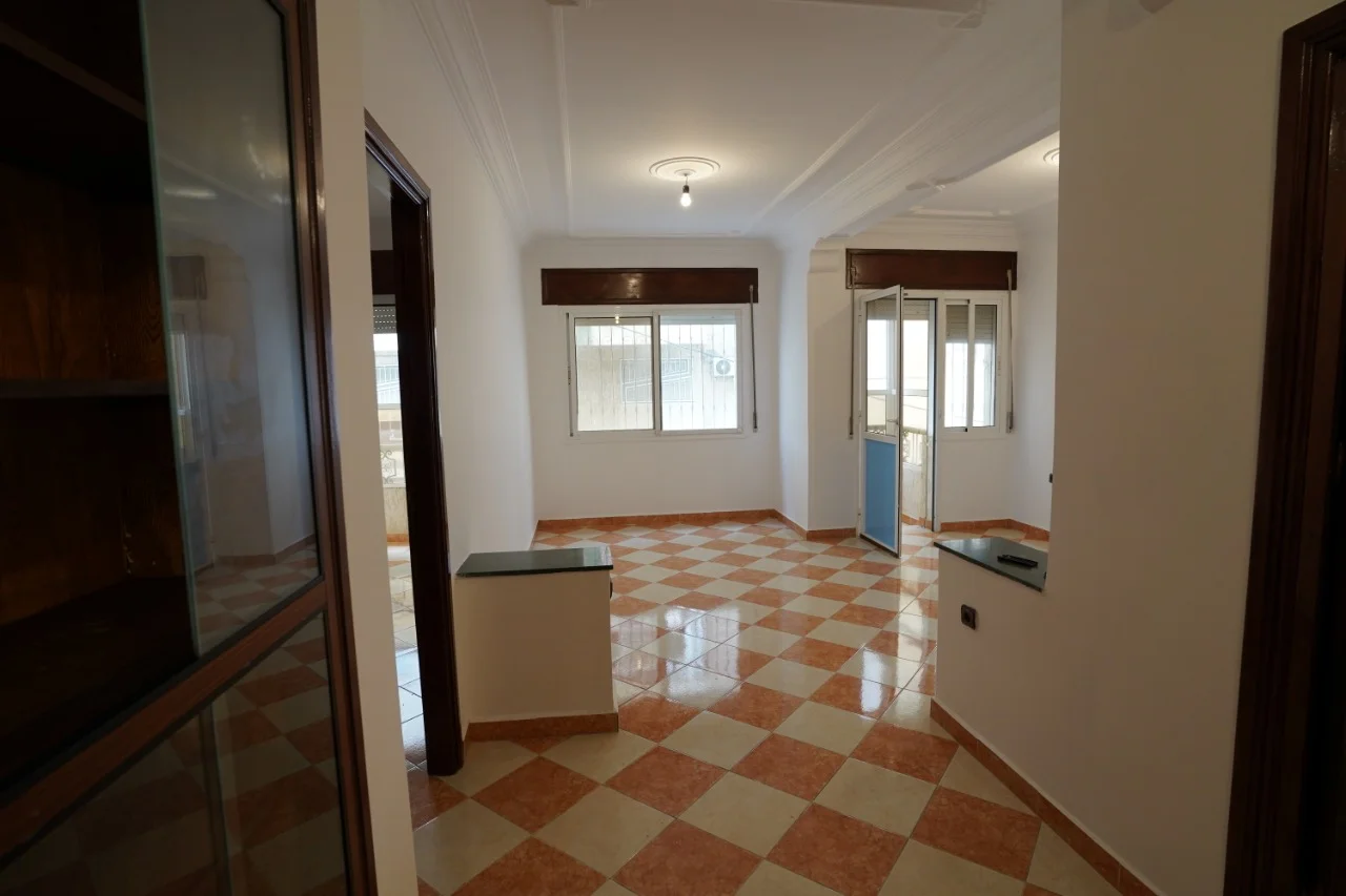 Excellent appartement à Tétouan, Royal Army Street, 1er étage, 67 mètres