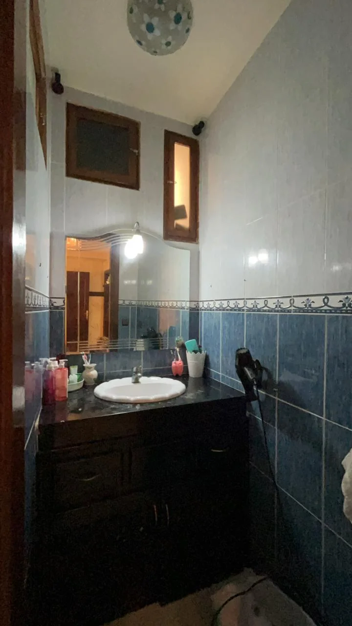 Bel appartement portefeuill à vendre à tetouan 3 chambre salon balcon 122 mètres 