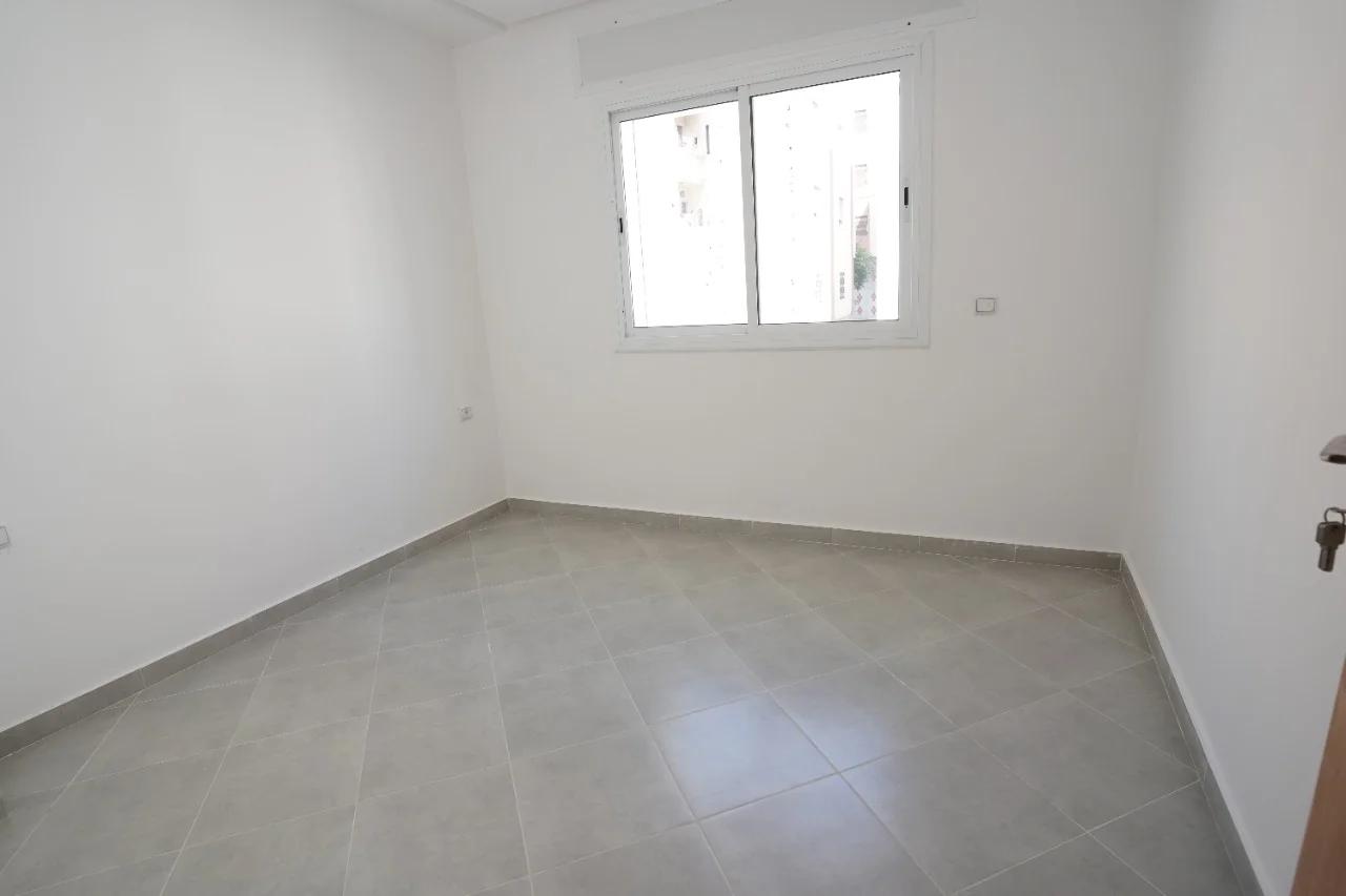 Appartement à vendre à tetouan avec un beau design 2 chambre salon 1èr étg 75 m²