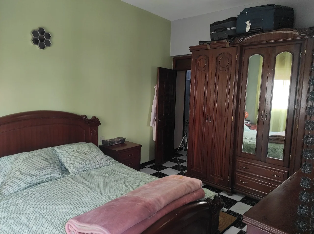 Appartement a vendre a ain khabbaz tetouan 2 salon 2 chambre balcon 125 m 1 étage