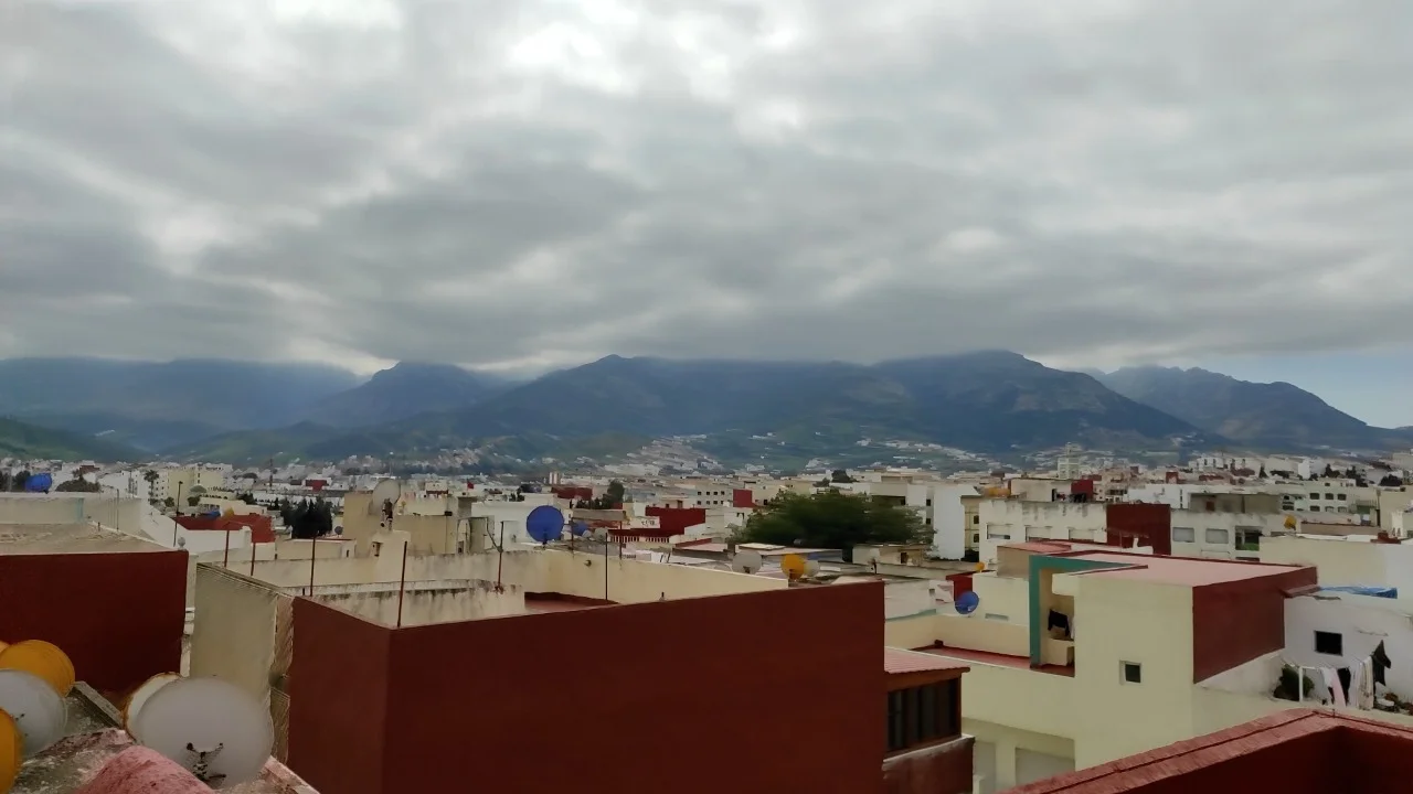 Appartement A vendre à Tétouan au centre ville 2 salon 2 chambre 85m² à 3 étage 