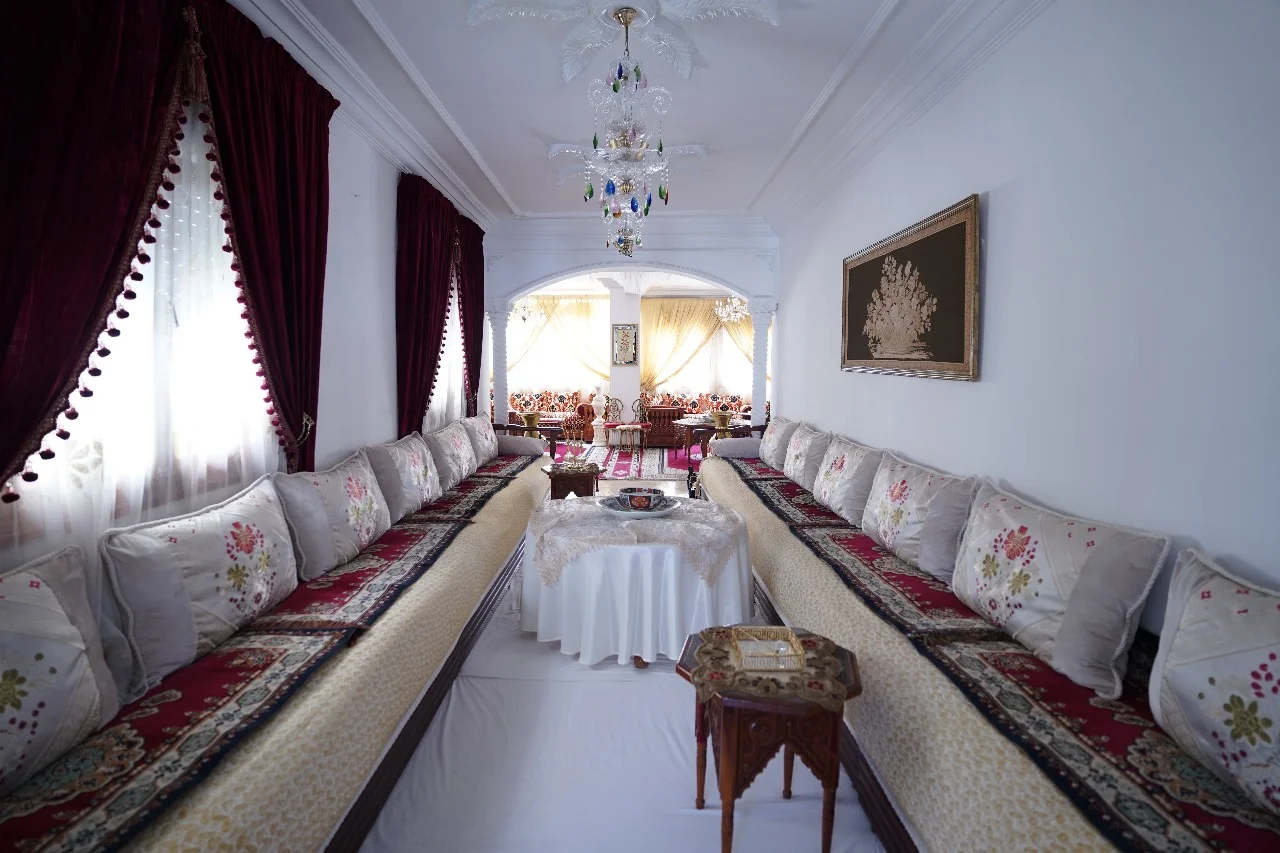 Appartement Portefeuille à vendre à tetouan Deux grands salons 3 chambres 140 mètres 4ème étage