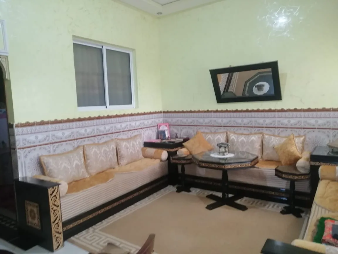 Appartement à vendre à Tétouan, rez-de-chaussée, 2 chambres, superficie 75