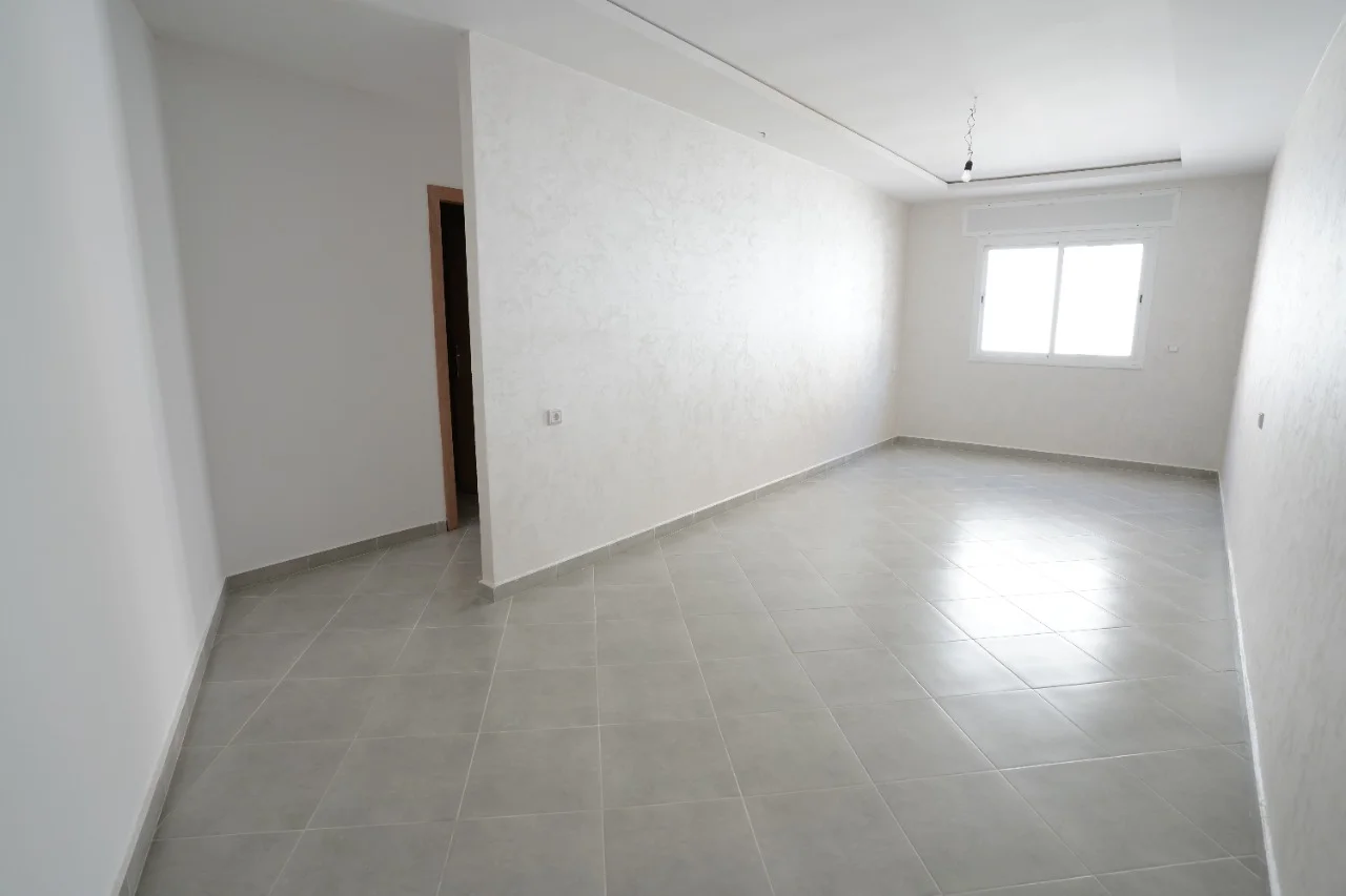 Appartement à vendre à tetouan avec un beau design 2 chambre salon 1èr étg 75 m²