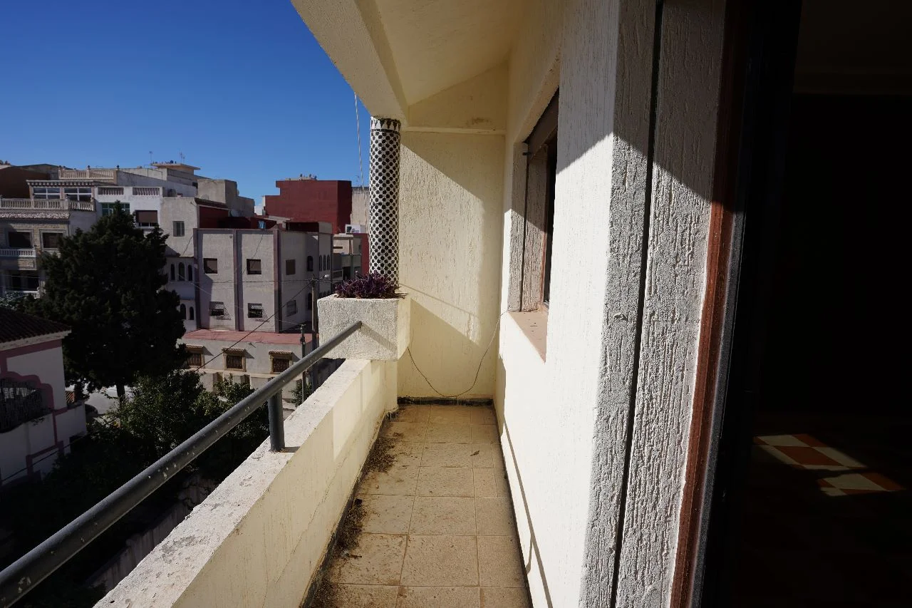 Duplex à vendre dans la ville de Tétouan 5 chambres 3 salons 4 balcons 300 M² 