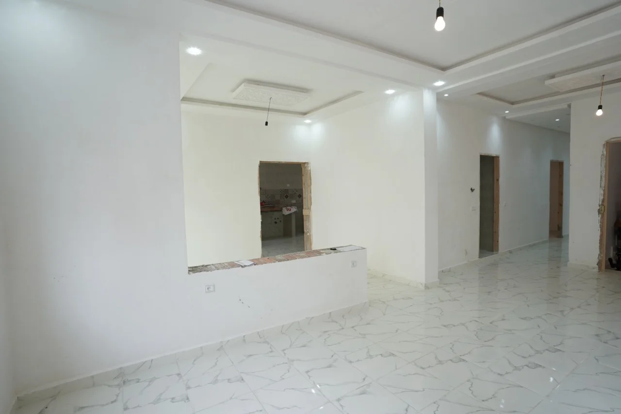 Appartement parfait à vendre à Tétouan 3 chambres 3 salons 155 mètres 1èr étage 