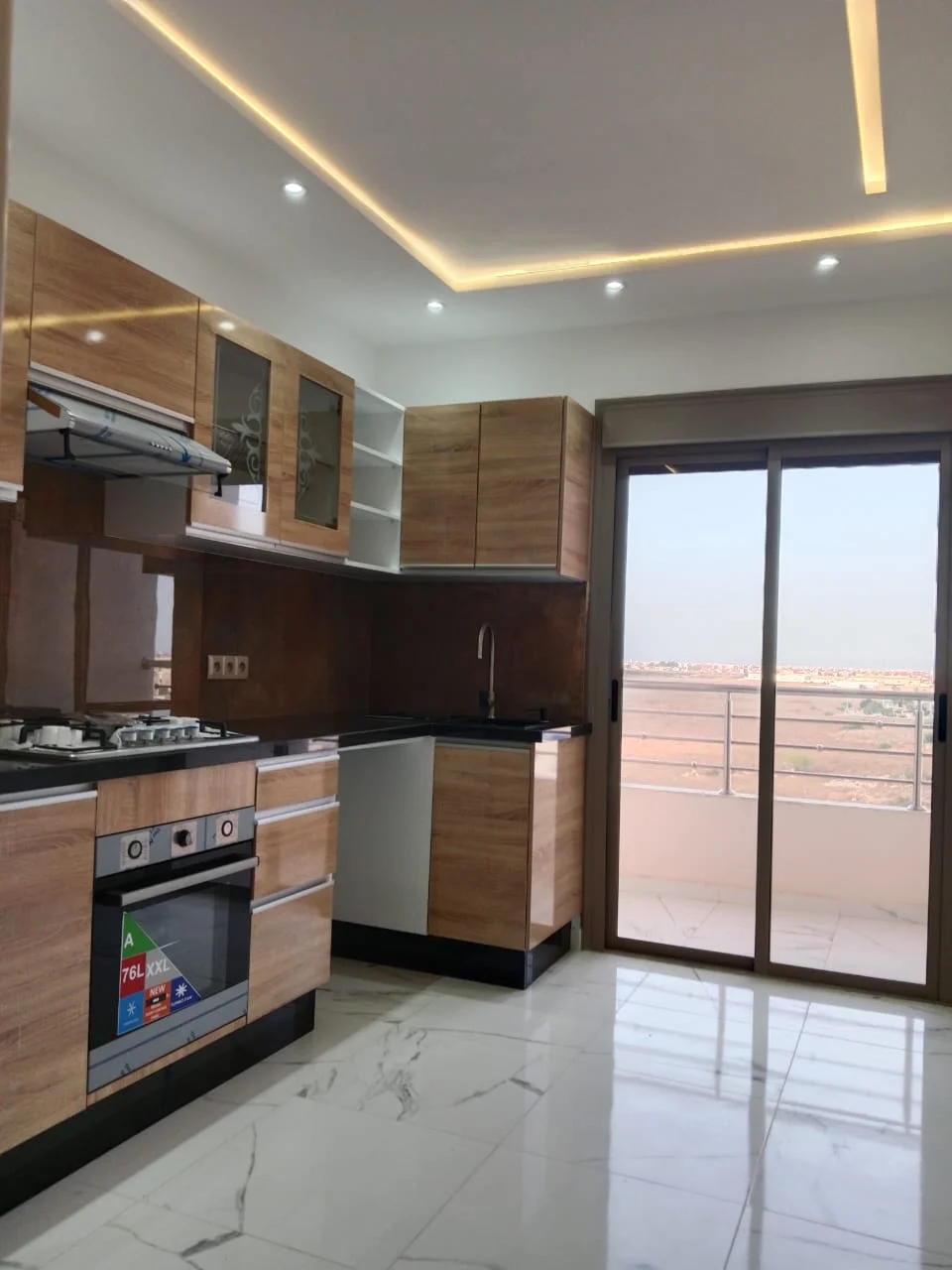 Appartements à vendre à tetouan hay swani 80 mètres 2 chambre salon balcon 