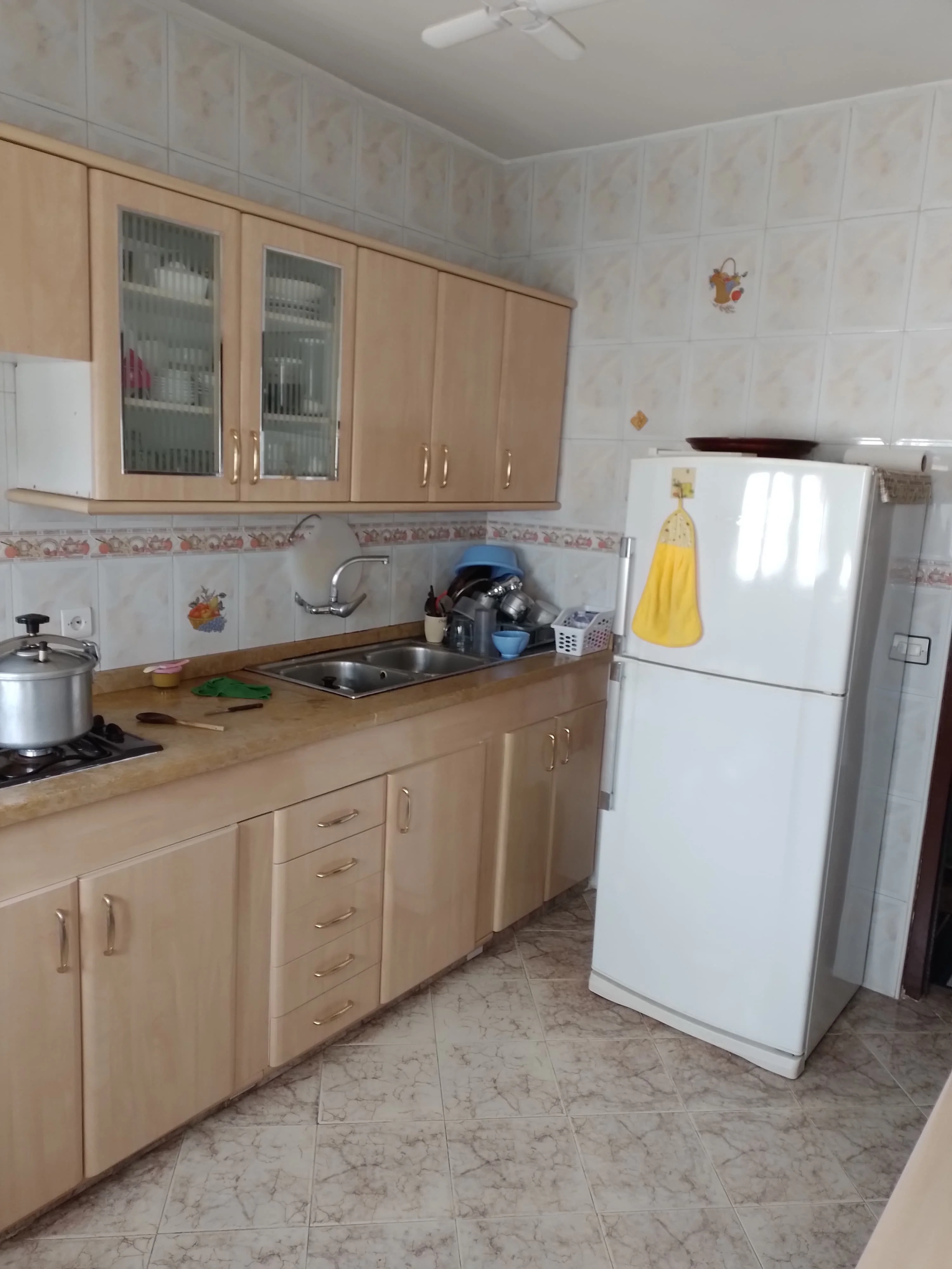 Appartement titré à vendre à Tétouan, de 89 mètres situé au 4ème étage.