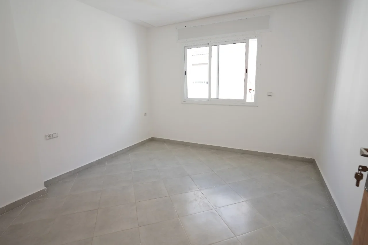 Appartement à vendre à tetouan avec un beau design 2 chambre salon 1èr étg 57 m²