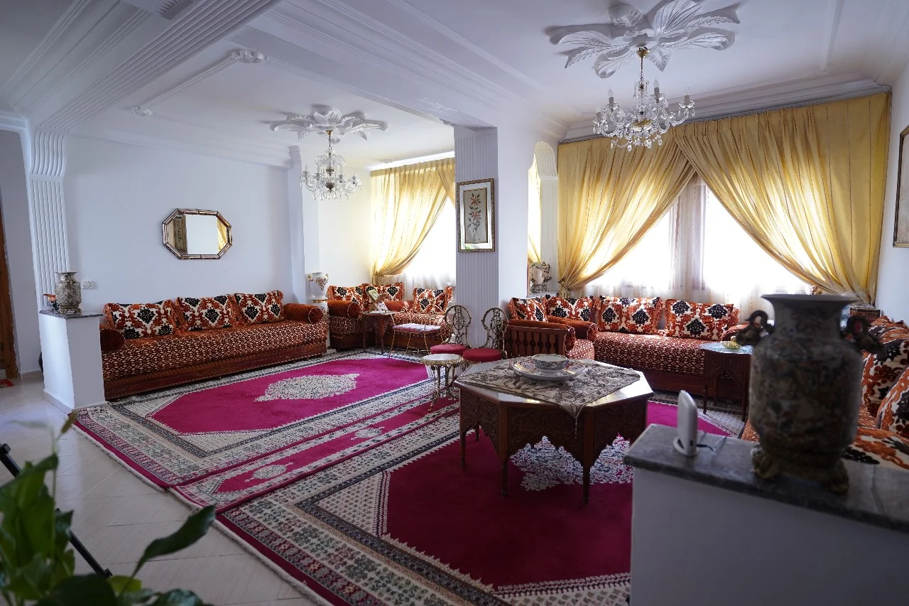 Appartement à vendre à Tétouan, 100 m, 3 chambres 2 salons 4 étage .